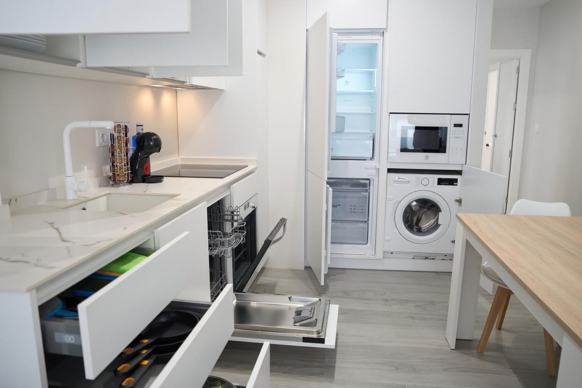 Paseo Maritimo - Apartamento A Estrenar, A Pie De Playa, Con 2 Banos 阿尔梅里亚 外观 照片